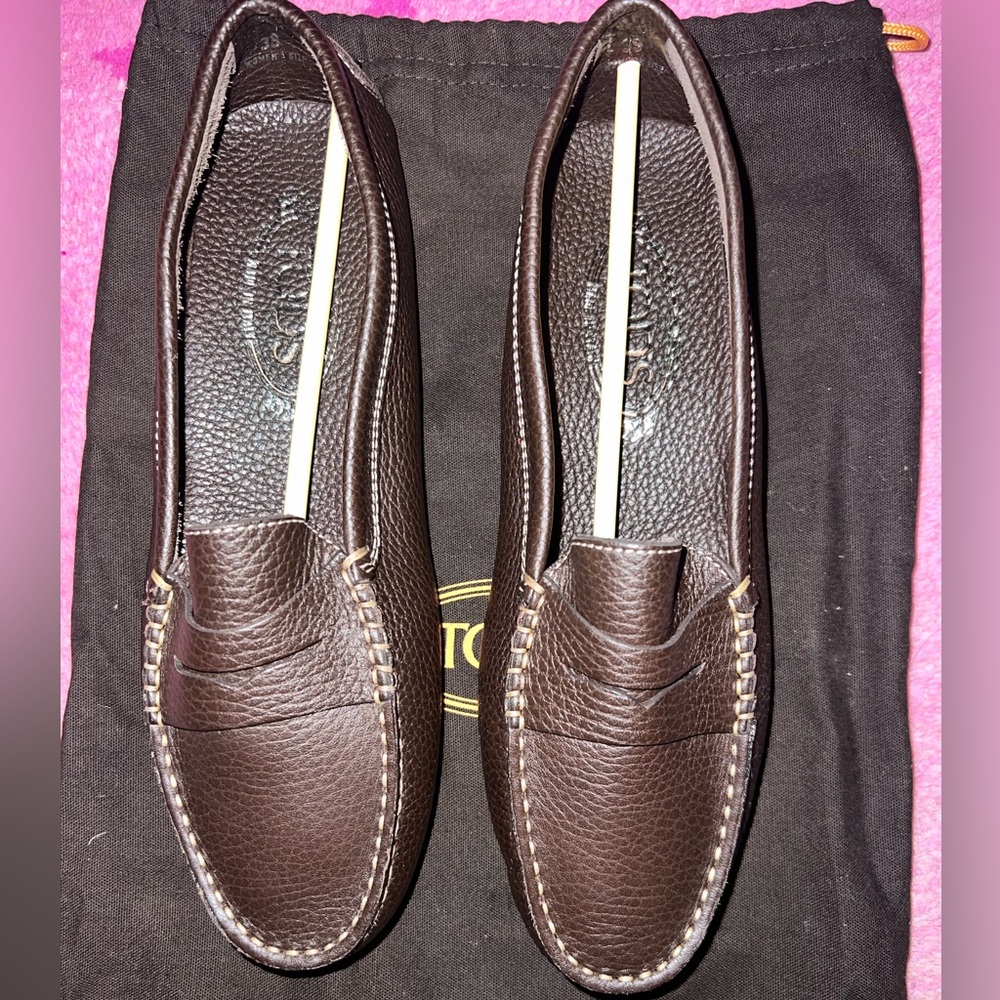 NEW WITHOUT BOX - Tod’s Women’s Gommino Brown Leather Driving Loafers Shoes